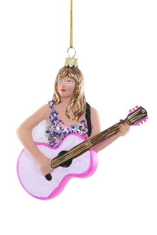 Taylor Swift with guitar bauble