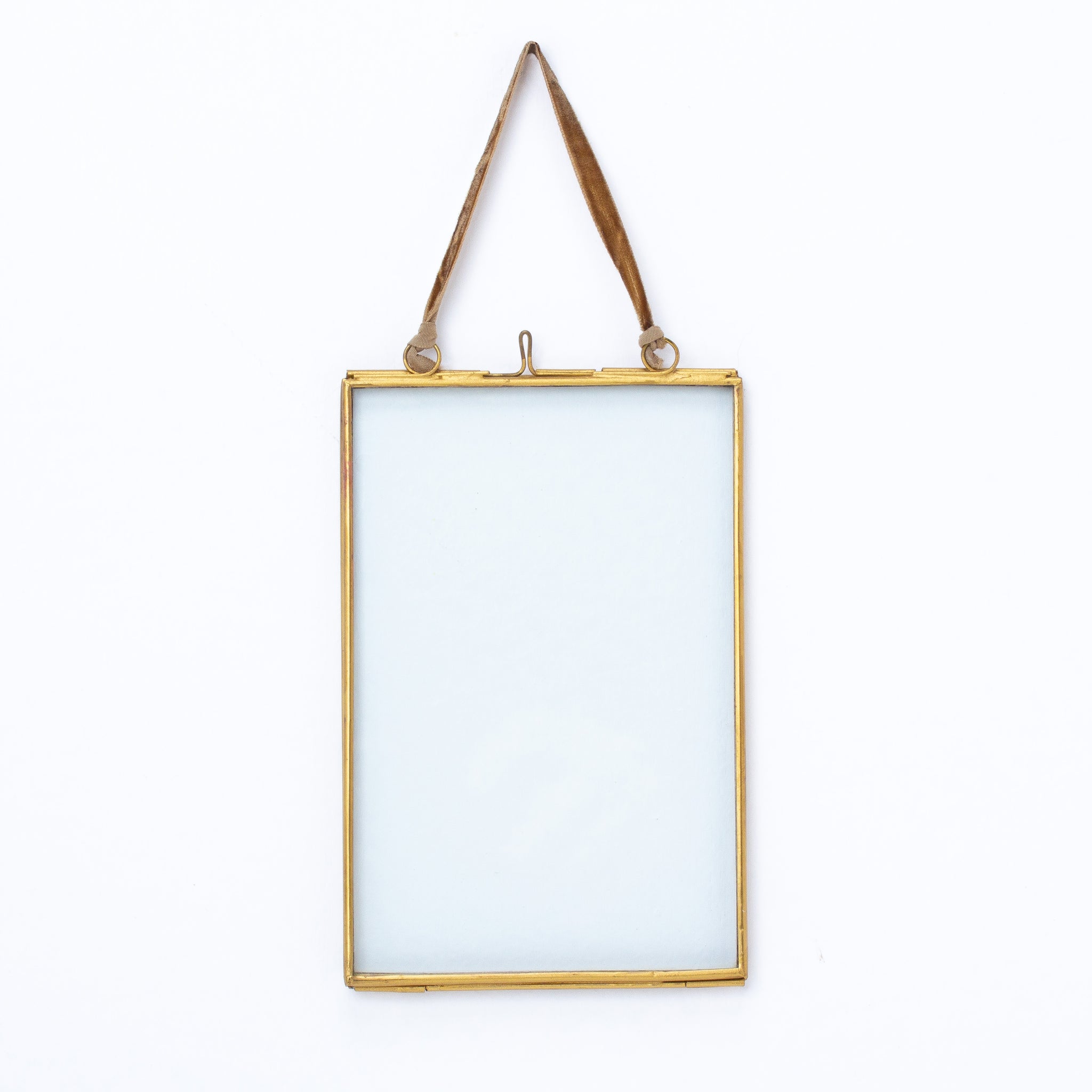 Brass Hanging Frame - 15 x 10cm